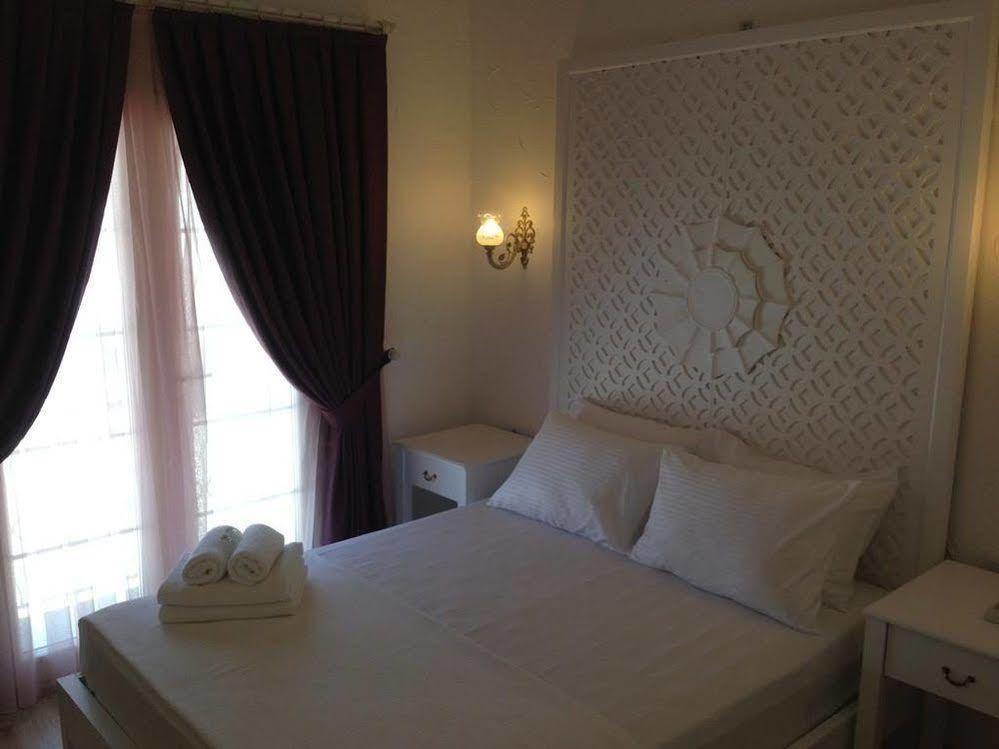 Alacati Alaris Hotel Екстер'єр фото