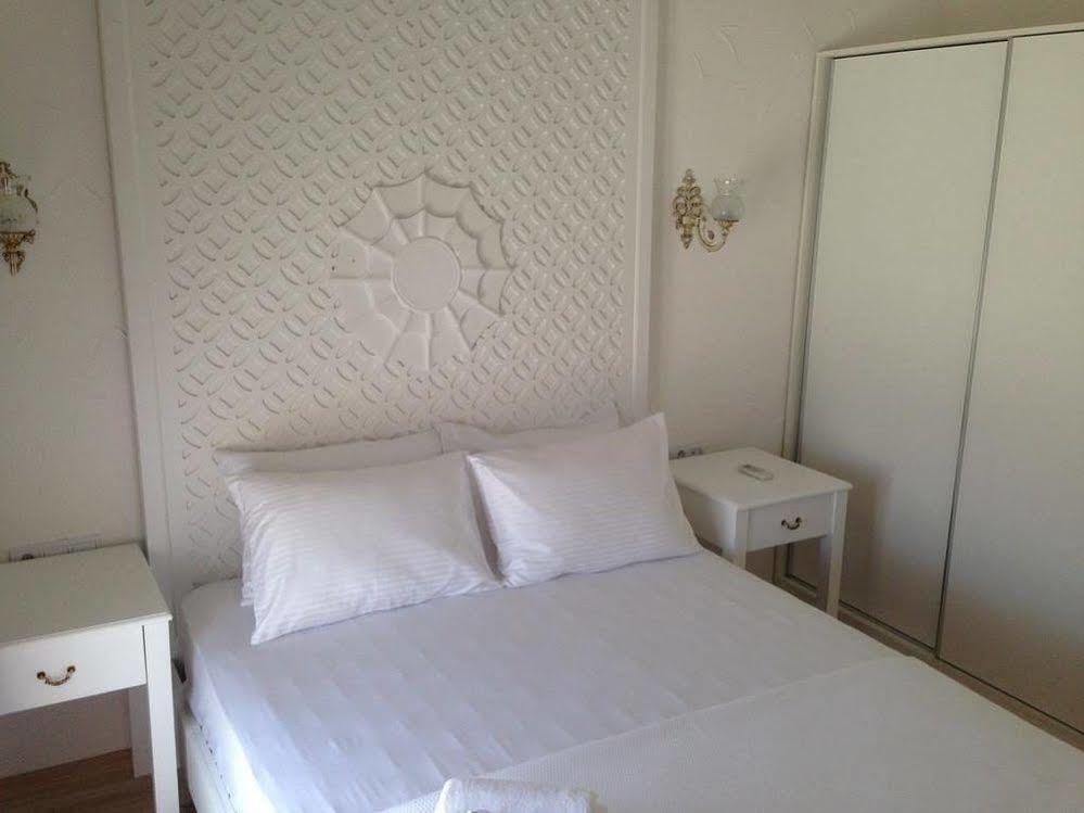 Alacati Alaris Hotel Екстер'єр фото